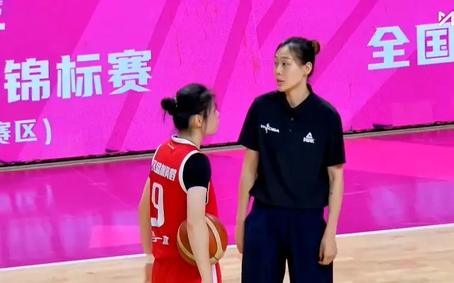 entit, 武汉女篮在, 四川女篮在