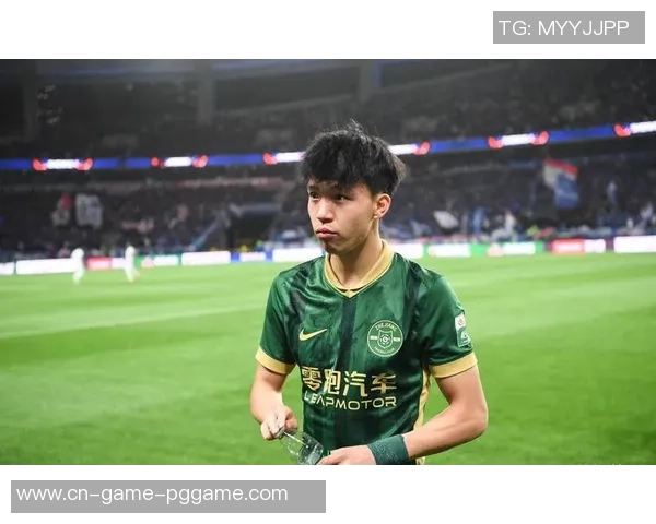 正式签约!与莱万同公司,王钰栋敞开新篇章,下一站德甲?